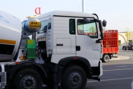 重汽豪沃(HOWO)底盘&nbsp;混凝土搅拌车外观                                                图片