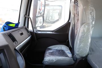 �������� ����T5 270���� 4X2 ����ǣ����(LZ5180TBQG2AB)ͼƬ