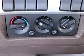 �������� ����T5 270���� 4X2 ����ǣ����(LZ5180TBQG2AB)ͼƬ