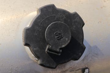 �������� ����T5 270���� 4X2 ����ǣ����(LZ5180TBQG2AB)ͼƬ