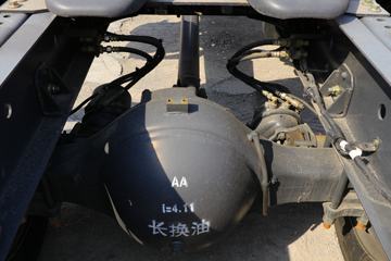 �������� ����T5 270���� 4X2 ����ǣ����(LZ5180TBQG2AB)ͼƬ