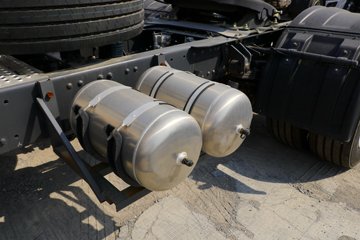 �������� ����T5 270���� 4X2 ����ǣ����(LZ5180TBQG2AB)ͼƬ