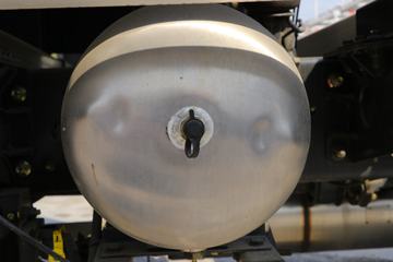 �������� ����T5 270���� 4X2 ����ǣ����(LZ5180TBQG2AB)ͼƬ