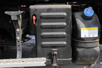 �������� ����T5 270���� 4X2 ����ǣ����(LZ5180TBQG2AB)ͼƬ