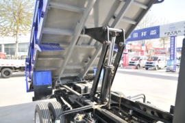 欧铃T1&nbsp;自卸车底盘                                                图片