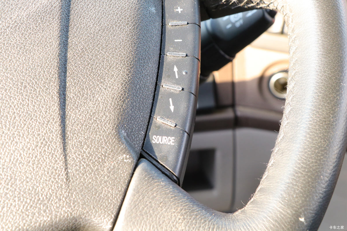  ³M3 200 4X2 6.8ʽػ(LZ5161XXYM3AC1)ʻ                                               