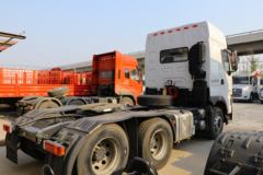 东风柳汽 乘龙H7重卡 460马力 6X2R牵引车(后桥提升)(LZ4255H7CB)