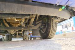 东风柳汽 新乘龙M3 200马力 4X2 6.8米厢式载货车(LZ5161XXYM3AC1)