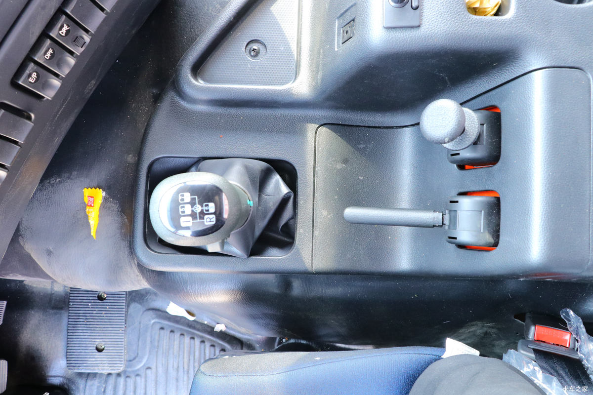 �������ó� ����VL�ؿ� 400���� 6X4ǣ����(����)(DFH4250A13)��ʻ��                                               