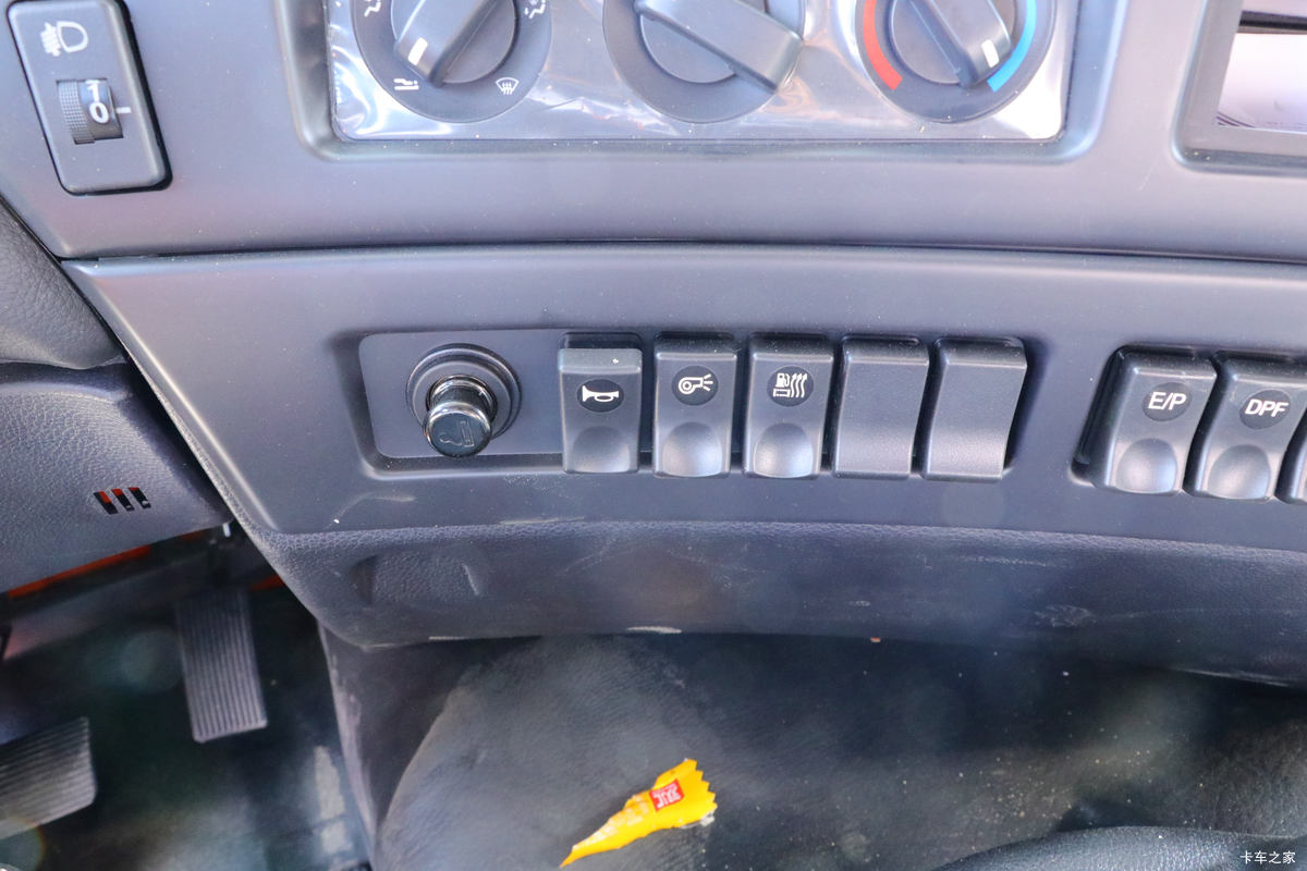 �������ó� ����VL�ؿ� 400���� 6X4ǣ����(����)(DFH4250A13)��ʻ��                                               