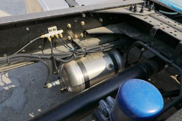 �������ó� ����VL�ؿ� 400���� 4X2ǣ����(����)ͼƬ