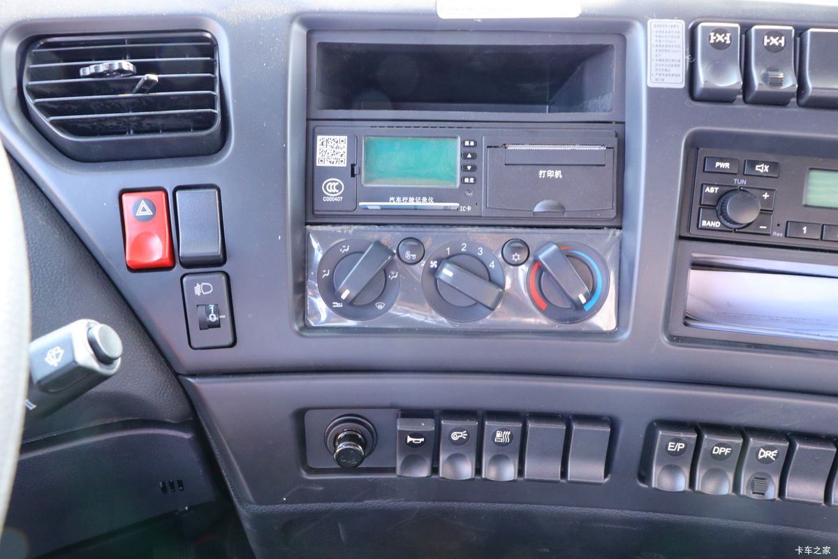 �������ó� ����VL�ؿ� 400���� 6X4ǣ����(����)(DFH4250A13)��ʻ��                                               