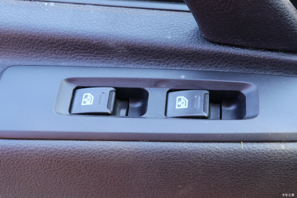 �������ó� ����VL�ؿ� 400���� 6X4ǣ����(����)(DFH4250A13)��ʻ��                                               