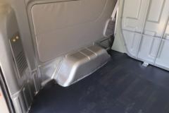 长安跨越 V3 2018款 88马力 5座 1.2L 封闭货车(车长3.995米)