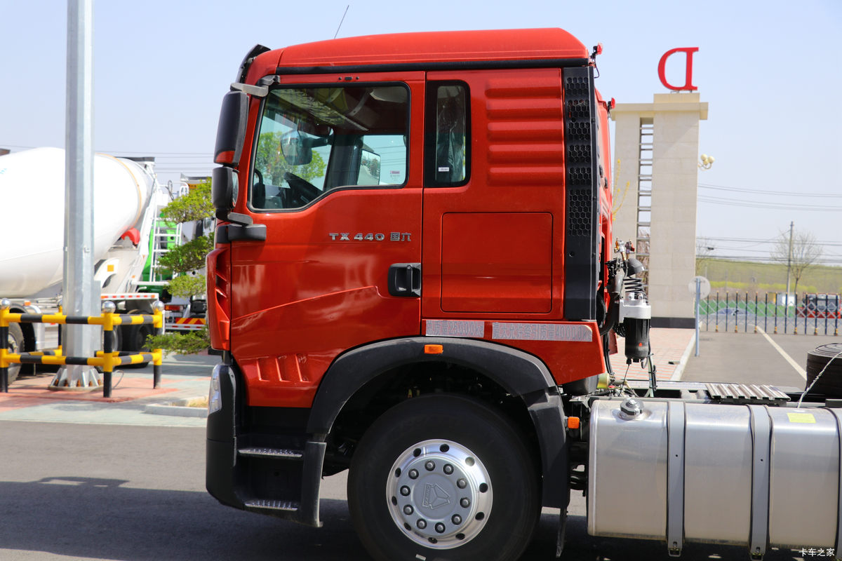 �й����� HOWO TX�ؿ� 440���� 6X4 ǣ����(����)���                                                