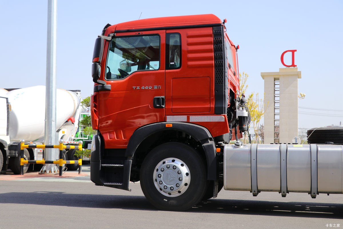 �й����� HOWO TX�ؿ� 440���� 6X4 ǣ����(����)���                                                