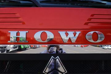 �й����� HOWO TX�ؿ� 440���� 6X4 ǣ����(����)(ZZ4257V324GF1)ͼƬ