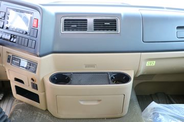 �й����� HOWO TX�ؿ� 440���� 6X4 ǣ����(����)(ZZ4257V324GF1)ͼƬ