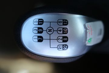 �й����� HOWO TX�ؿ� 440���� 6X4 ǣ����(����)(ZZ4257V324GF1)ͼƬ