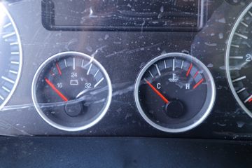 �й����� HOWO TX�ؿ� 440���� 6X4 ǣ����(����)(ZZ4257V324GF1)ͼƬ