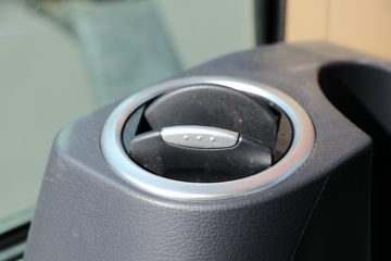 �й����� HOWO TX�ؿ� 440���� 6X4 ǣ����(����)(ZZ4257V324GF1)ͼƬ