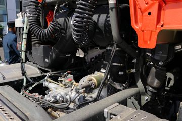 �й����� HOWO TX�ؿ� 440���� 6X4 ǣ����(����)(ZZ4257V324GF1)ͼƬ