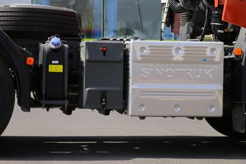 �й����� HOWO TX�ؿ� 440���� 6X4 ǣ����(����)(ZZ4257V324GF1)ͼƬ