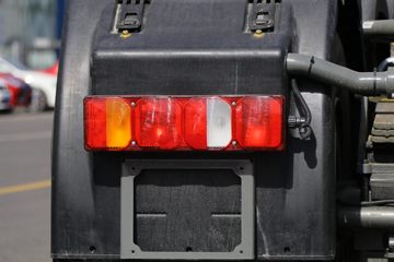 �й����� HOWO TX�ؿ� 440���� 6X4 ǣ����(����)(ZZ4257V324GF1)ͼƬ