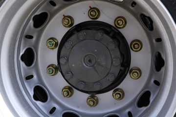 �й����� HOWO TX�ؿ� 440���� 6X4 ǣ����(����)(ZZ4257V324GF1)ͼƬ