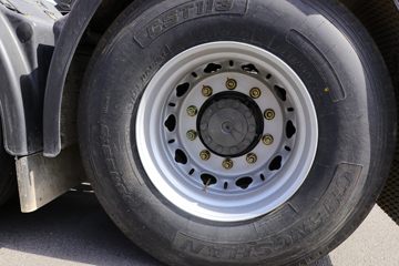 �й����� HOWO TX�ؿ� 440���� 6X4 ǣ����(����)(ZZ4257V324GF1)ͼƬ