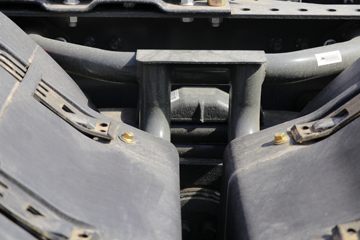 �й����� HOWO TX�ؿ� 440���� 6X4 ǣ����(����)(ZZ4257V324GF1)ͼƬ