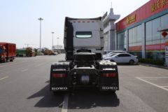 中国重汽 HOWO T7H重卡 440马力 6X4危险品牵引车(国六)(液缓)(ZZ4257V324HF1W)