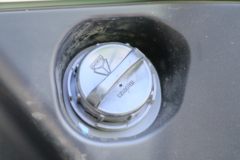 中国重汽 HOWO T7H重卡 440马力 6X4危险品牵引车(国六)(液缓)(ZZ4257V324HF1W)