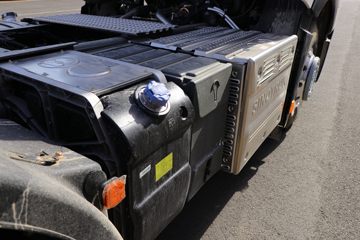 �й����� HOWO T7H�ؿ� 440���� 6X4Σ��Ʒǣ����(����)(Һ��)(ZZ4257V324HF1W)ͼƬ