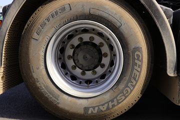 �й����� HOWO T7H�ؿ� 440���� 6X4Σ��Ʒǣ����(����)(Һ��)(ZZ4257V324HF1W)ͼƬ