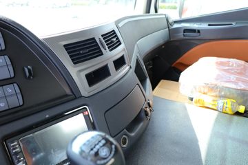 ���� ŷ��EST ������ 470���� 6X4 ǣ����(����)ͼƬ