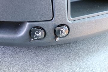 ���� ŷ��EST ������ 470���� 6X4 ǣ����(����)ͼƬ