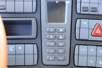 ���� ŷ��EST ������ 470���� 6X4 ǣ����(����)ͼƬ