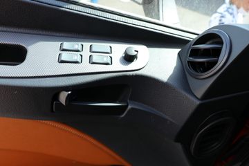 ���� ŷ��EST ������ 470���� 6X4 ǣ����(����)ͼƬ