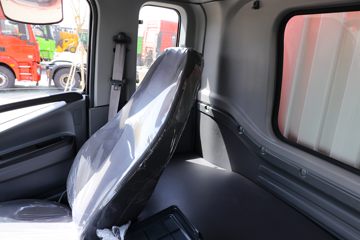 ���� �����A6LII�п� 220���� 4X2 6.8����ʽ�ػ���(����)(HFC5161XXYP3K2A5)ͼƬ