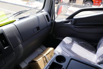 ���� �����A6LII�п� 220���� 4X2 6.8����ʽ�ػ���(����)(HFC5161XXYP3K2A5)ͼƬ