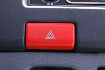 ���� �����A6LII�п� 220���� 4X2 6.8����ʽ�ػ���(����)(HFC5161XXYP3K2A5)ͼƬ