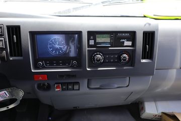 ���� �����A6LII�п� 220���� 4X2 6.8����ʽ�ػ���(����)(HFC5161XXYP3K2A5)ͼƬ