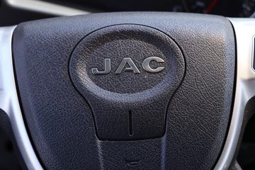 ���� �����A6LII�п� 220���� 4X2 6.8����ʽ�ػ���(����)(HFC5161XXYP3K2A5)ͼƬ