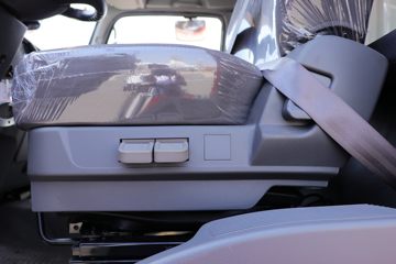 ���� �����A6LII�п� 220���� 4X2 6.8����ʽ�ػ���(����)(HFC5161XXYP3K2A5)ͼƬ