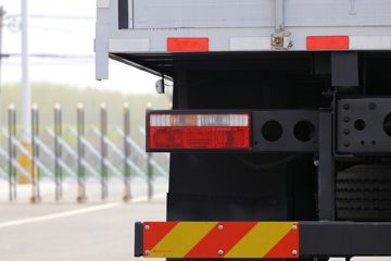 ���� �����A6LII�п� 220���� 4X2 6.8����ʽ�ػ���(����)(HFC5161XXYP3K2A5)ͼƬ