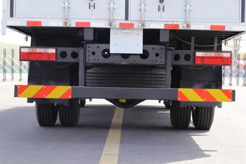 ���� �����A6LII�п� 220���� 4X2 6.8����ʽ�ػ���(����)(HFC5161XXYP3K2A5)ͼƬ