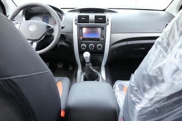 ���� ��½��E5 2018�� ������ 2.4L���� 136���� ���� ����˫��Ƥ��ͼƬ