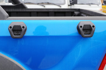 ���� ��½��E5 2018�� ������ 2.4L���� 136���� ���� ����˫��Ƥ��ͼƬ