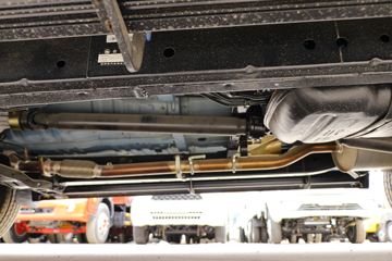 ���� ��½��E5 2018�� ������ 2.4L���� 136���� ���� ����˫��Ƥ��ͼƬ